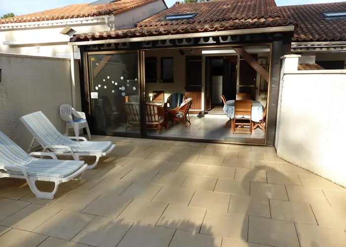 Maison Mitoyenne à La Palmyre, 5 Personnes - Fr-1-705-29 *